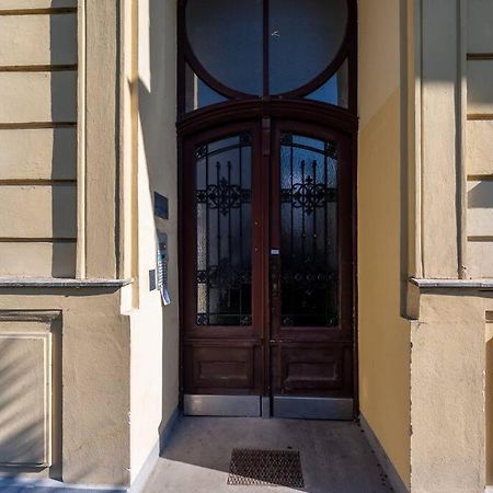 Cozy 1Br Duplex Near Center By Hm Apartment Виена Екстериор снимка