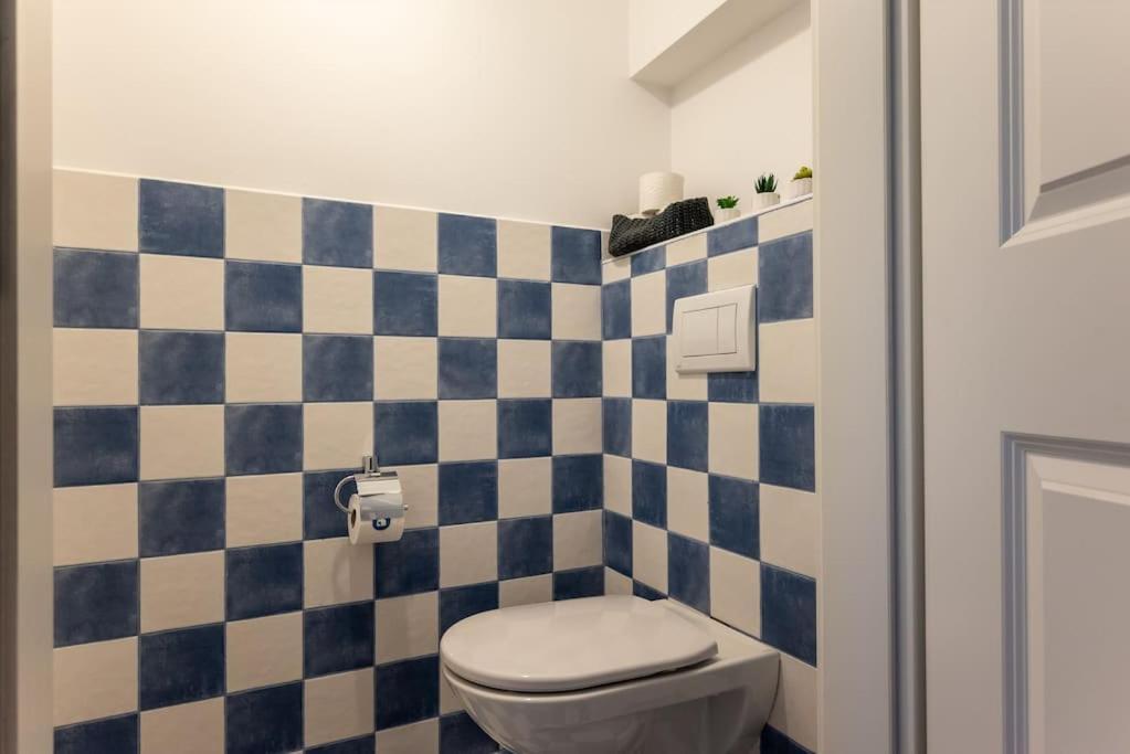 Cozy 1Br Duplex Near Center By Hm Apartment Виена Екстериор снимка