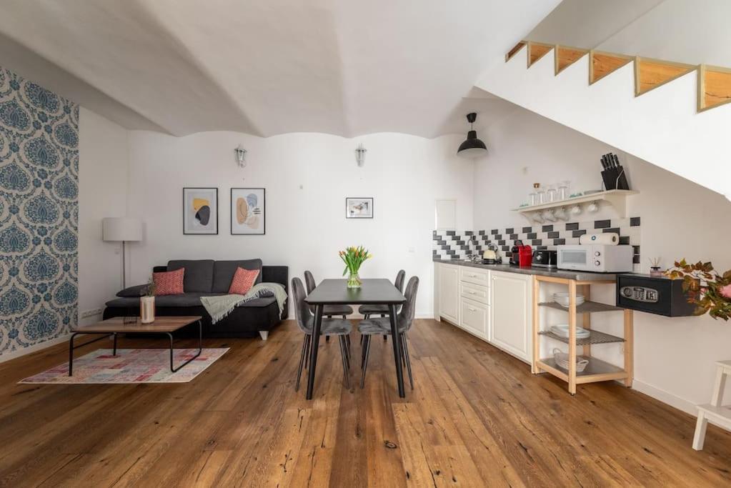 Cozy 1Br Duplex Near Center By Hm Apartment Виена Екстериор снимка